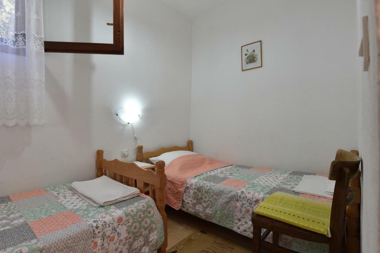 Apartmani Marko Gdinj Exterior foto